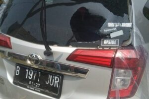 Mahkota Kaca Mobil (12)