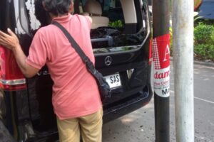 Mahkota Kaca Mobil (2)