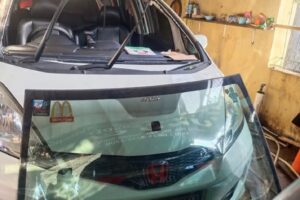 Mahkota Kaca Mobil (9)